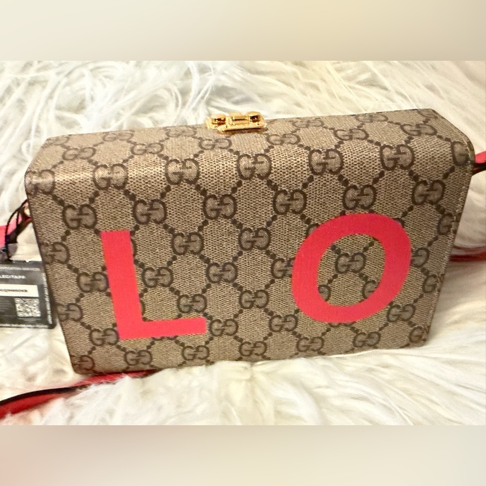 Gucci GG Supreme Messenger Bag Mini Limited Edition!